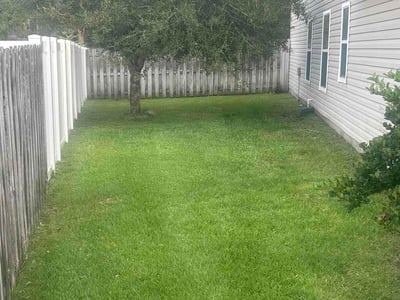 Lawn care service in Yulee, 32097