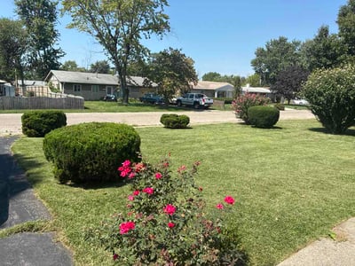Lawn care service in Indianapolis, 46218