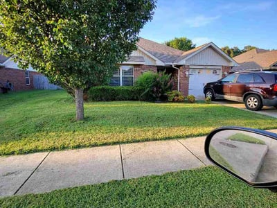 Lawn care service in Athens, 35613
