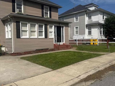 Lawn care service in Baltimore, 21225