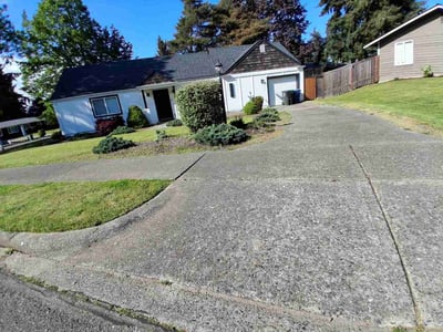 Lawn care service in Tacoma, 98407
