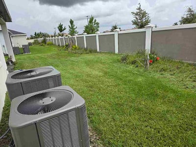 Lawn care service in San Antonio, 33576