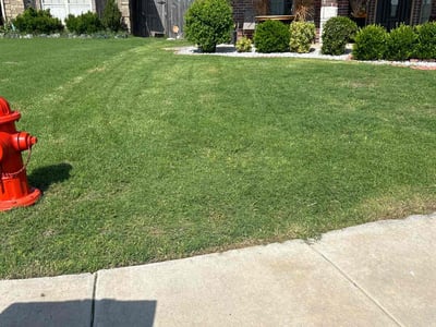 Lawn care service in Edmond, 73012