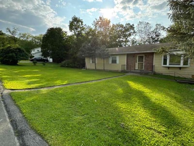 Lawn care service in Middletown, 10940