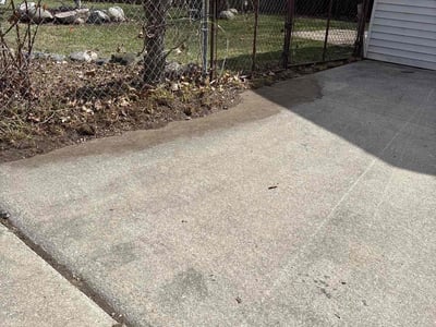 Lawn care service in Redford Charter Township, 48239