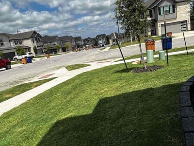 Lawn care service in Manor, 78653
