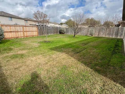 Lawn care service in San Antonio, 78254