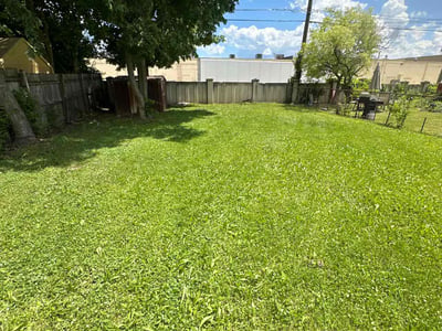 Lawn care service in Monroe, 48161