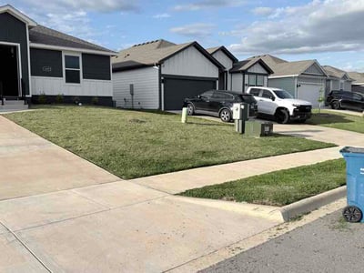 Lawn care service in Gentry, 72734