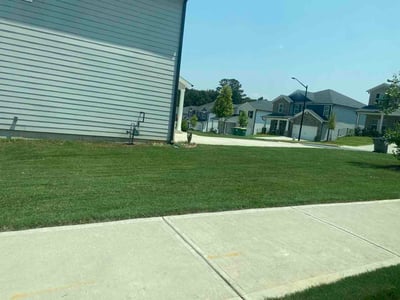 Lawn care service in Woodstock, 30188