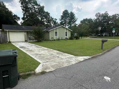 Lawn care service in Dothan, 36301