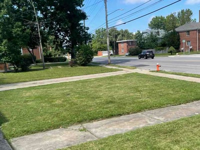 Lawn care service in Cleveland Heights, 44121