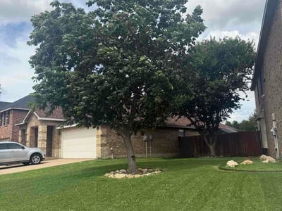 Lawn care service in Fort Worth, 76177