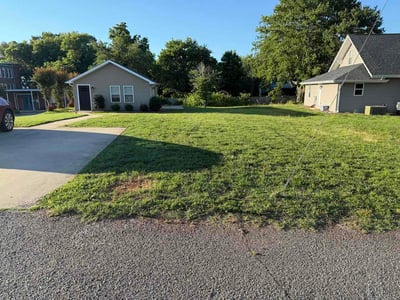 Lawn care service in Morganton, 28655