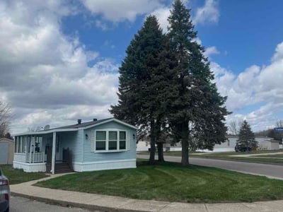 Lawn care service in Ira Township, 48023