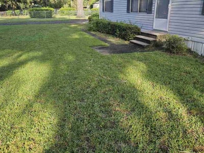 Lawn care service in Jacksonville, 32208