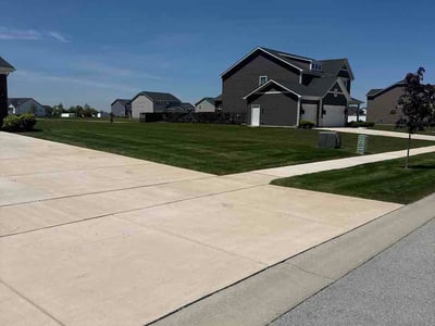 Lawn care service in Saint John, 46373