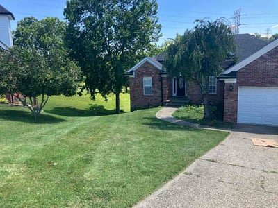 Lawn care service in Louisville, 40245