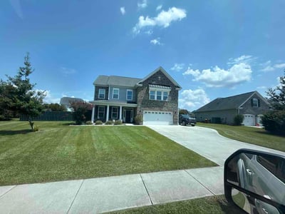 Lawn care service in Richmond Hill, 31324
