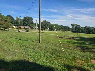 Lawn care service in Conover, 28613