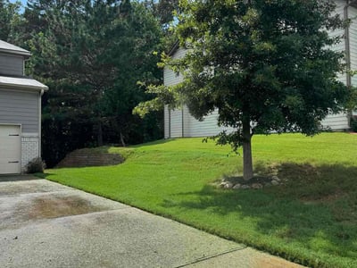 Lawn care service in Atlanta, 30331
