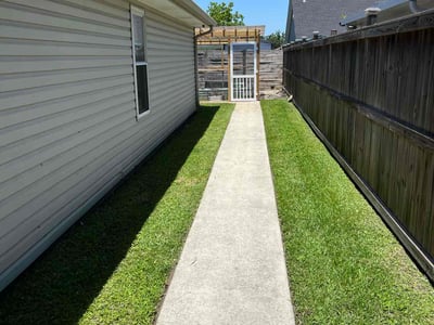 Lawn care service in Marrero, 70072