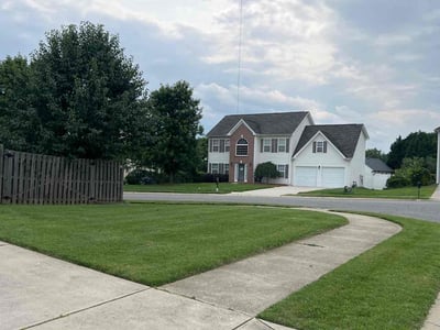 Lawn care service in Mooresville, 28115