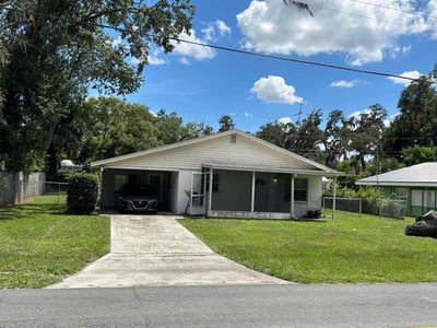 Lawn care service in Zephyrhills, 33542