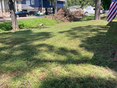 Lawn care service in Huffman, 77336