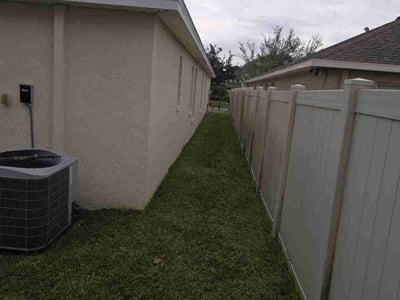 Lawn care service in Tampa, 33647