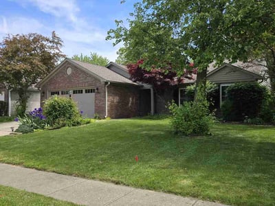 Lawn care service in Fishers, 46038