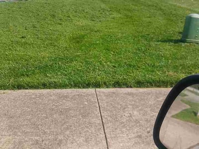 Lawn care service in Jeffersonville, 47130