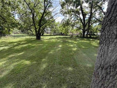 Lawn care service in Lansing, 48911