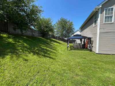 Lawn care service in Burlington, 27217