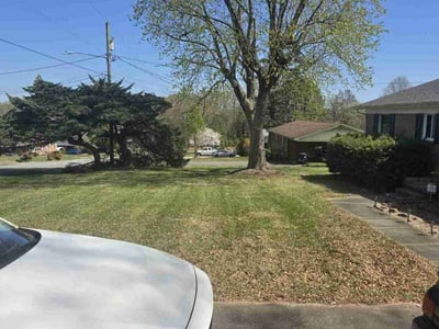 Lawn care service in Concord, 28027