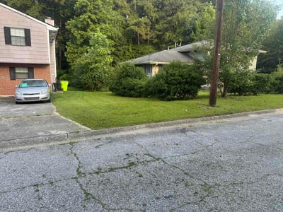Lawn care service in Ellenwood, 30294