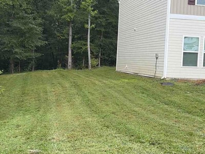 Lawn care service in Burlington, 27217