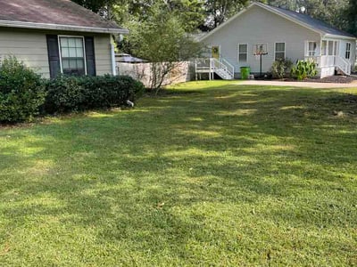 Lawn care service in Mableton, 30126