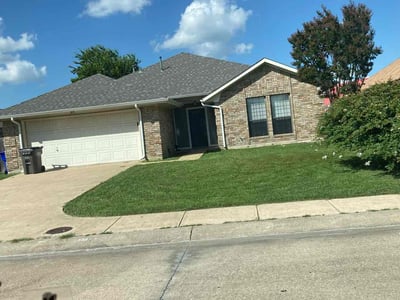 Lawn care service in Forney, 75126