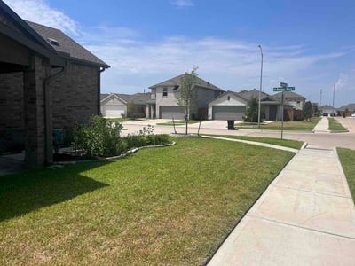 Lawn care service in Katy, 77493