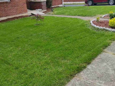 Lawn care service in Harrisburg, 17109