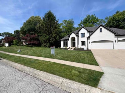 Lawn care service in Indianapolis, 46236