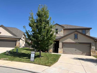 Lawn care service in San Antonio, 78259