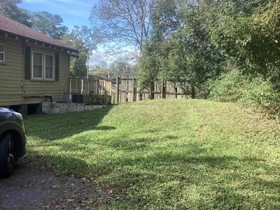 Lawn care service in Jacksonville, 32210