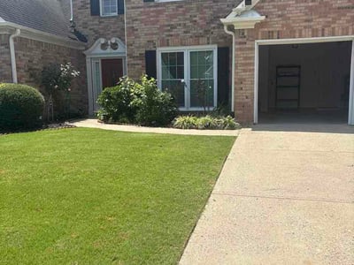 Lawn care service in Marietta, 30062