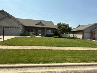 Lawn care service in Washington, 61571