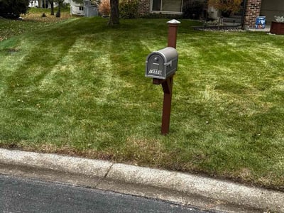 Lawn care service in Bloomington, 55438