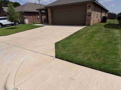 Lawn care service in Lubbock, 79424