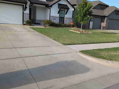 Lawn care service in Bixby, 74008
