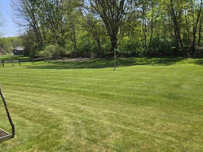 Lawn care service in Erie, 16510